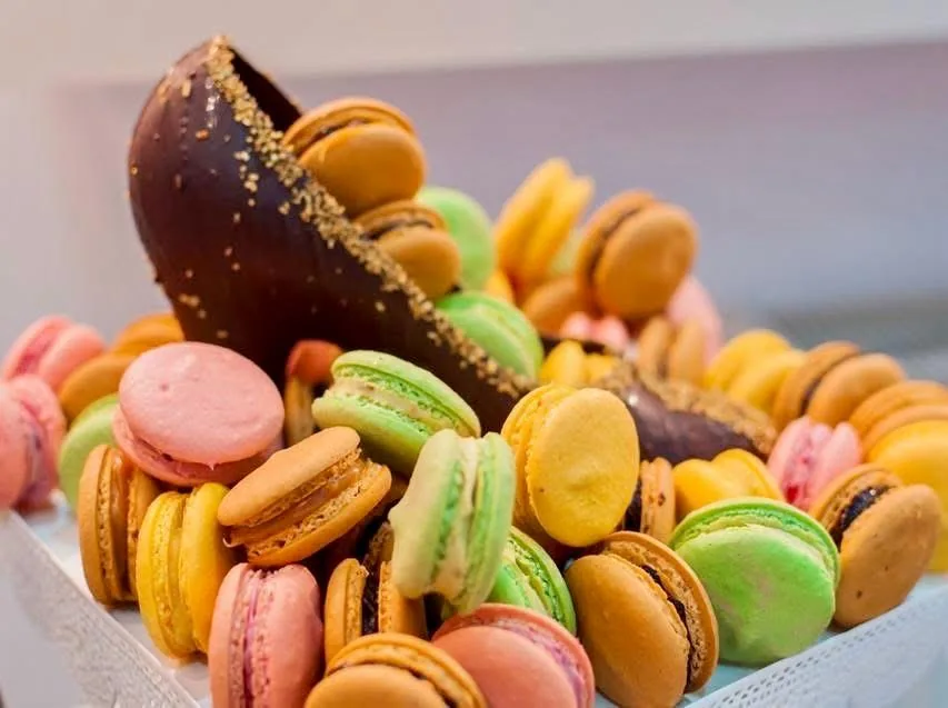 Macarons colorate artizanale